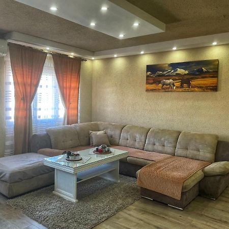 Apartment Alexandar 포드고리차 외부 사진